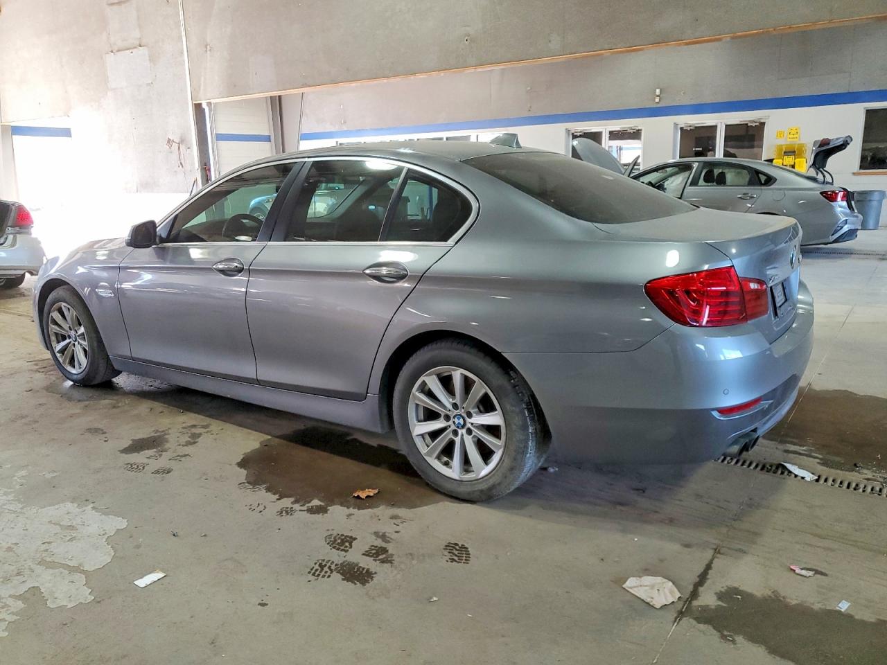 2015 BMW 528 XI photo 2