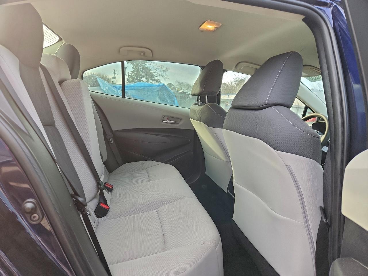 2020 TOYOTA COROLLA LE photo 10