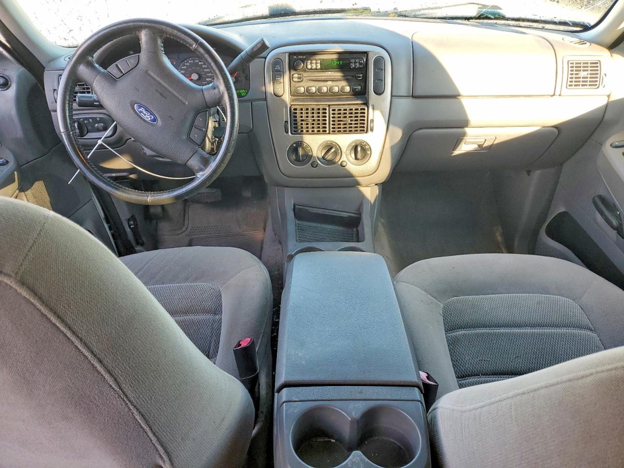 2004 FORD EXPLORER XLT photo 8