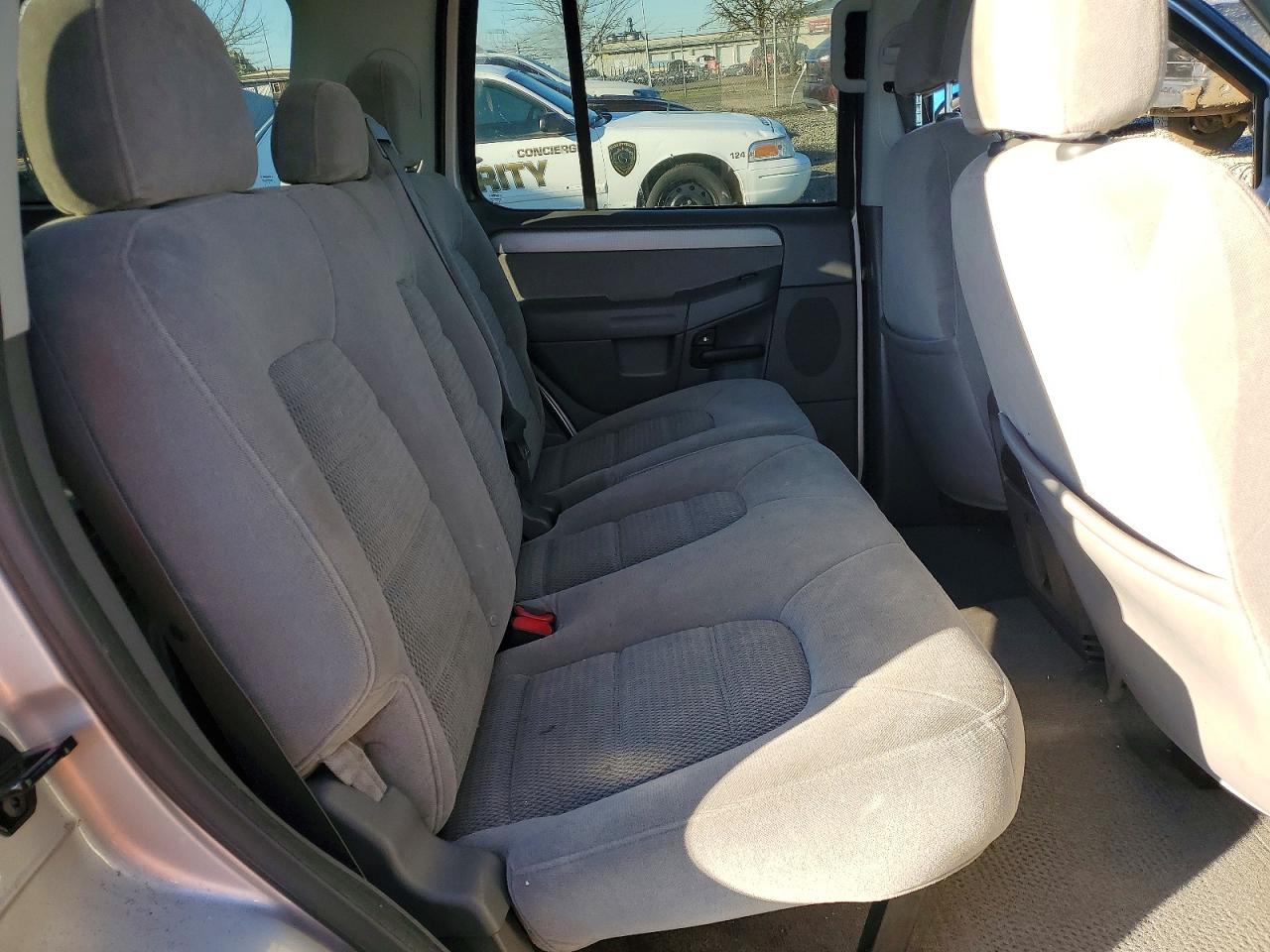 2004 FORD EXPLORER XLT photo 11