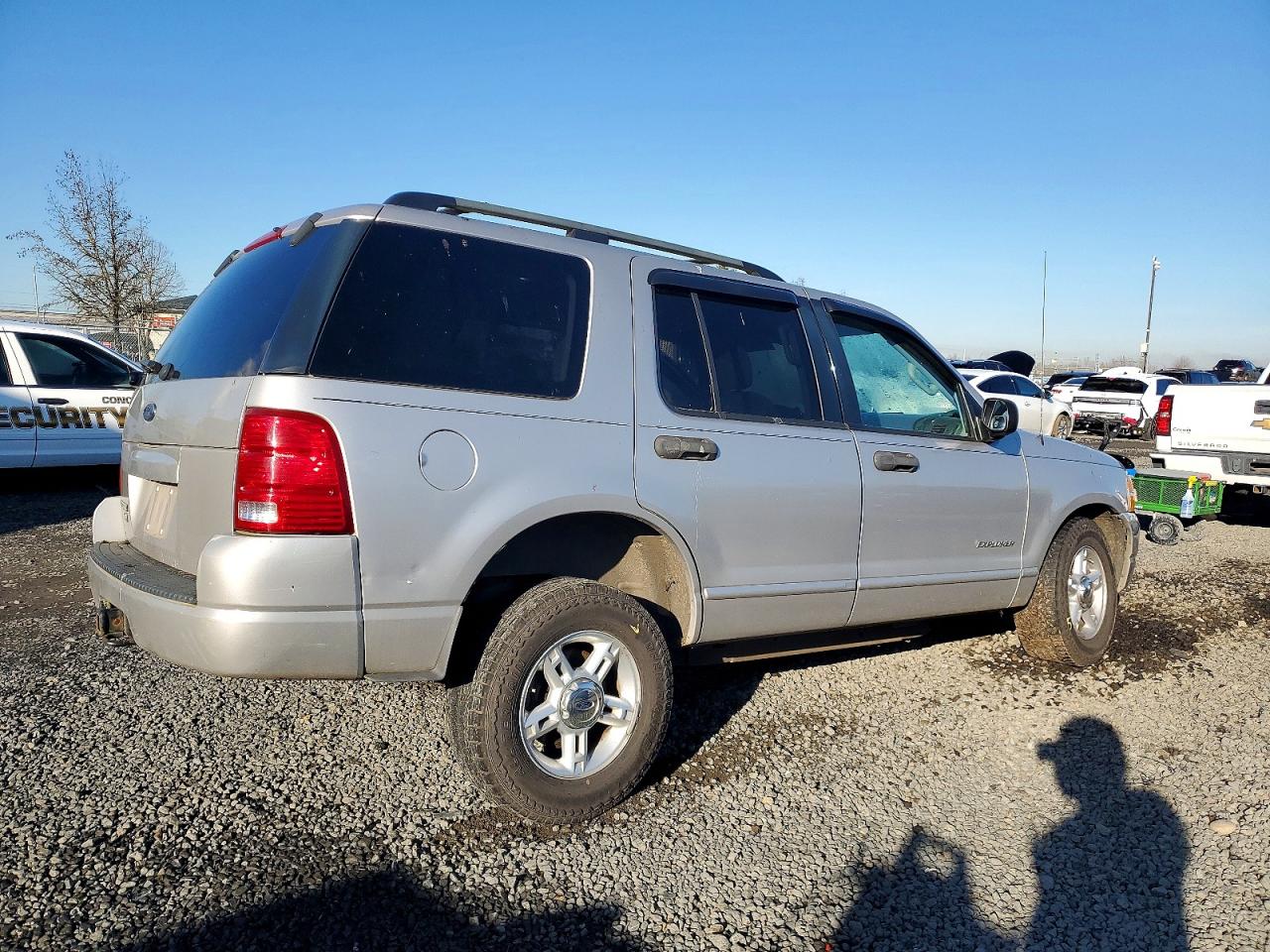 2004 FORD EXPLORER XLT photo 3