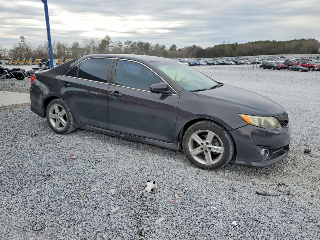 2012 TOYOTA CAMRY BASE photo 4