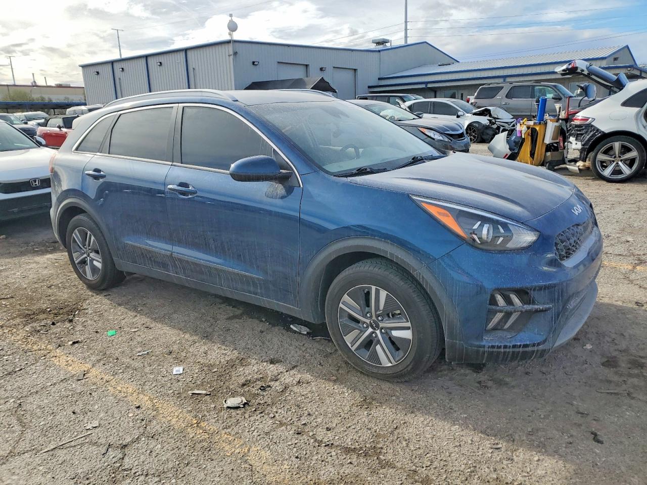 2022 KIA NIRO LXS photo 4