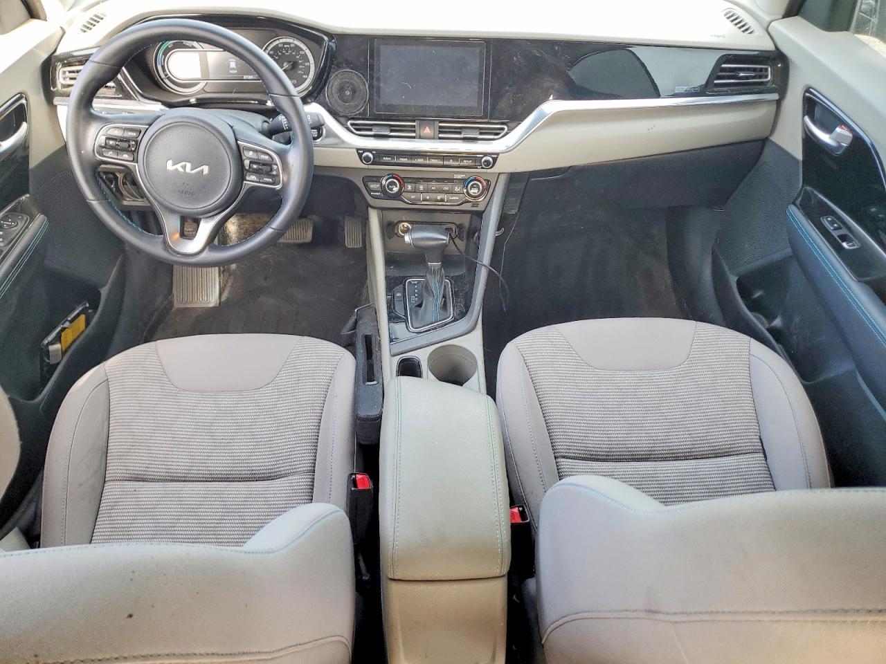 2022 KIA NIRO LXS photo 8