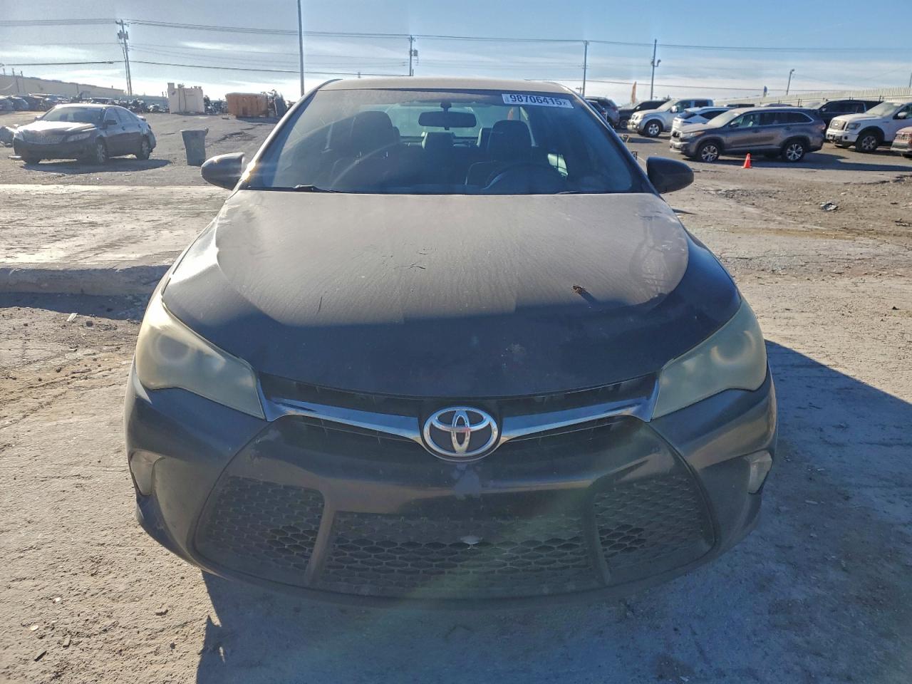 2015 TOYOTA CAMRY LE photo 5