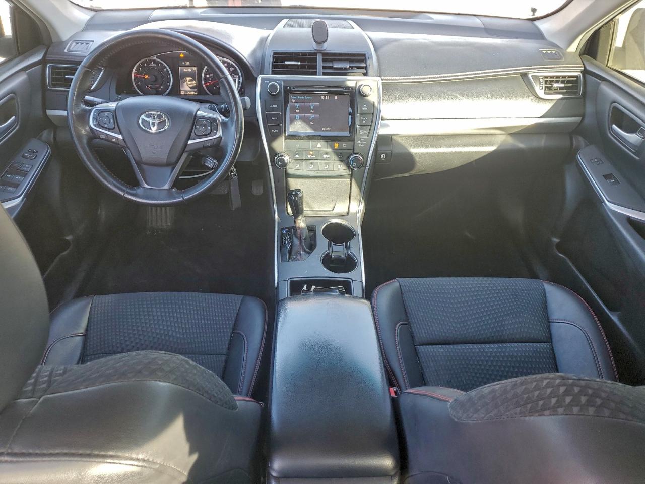 2015 TOYOTA CAMRY LE photo 8