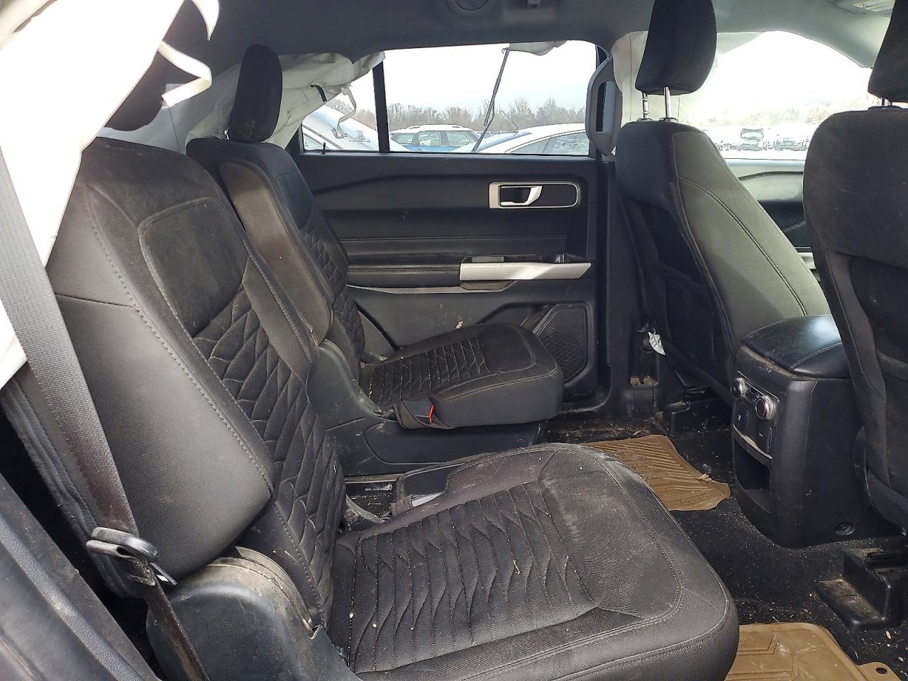 2021 FORD EXPLORER XLT photo 10