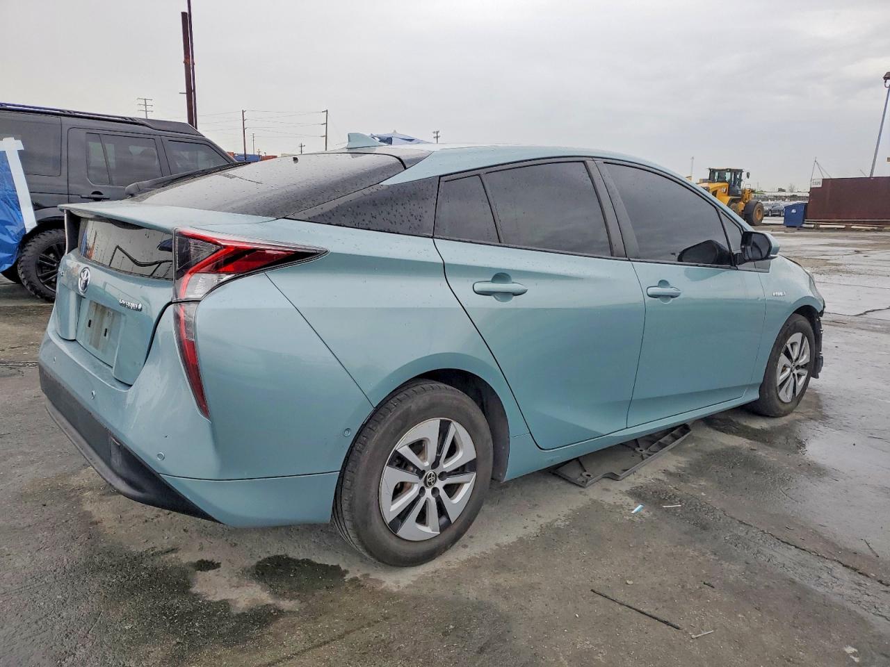 2018 TOYOTA PRIUS photo 3