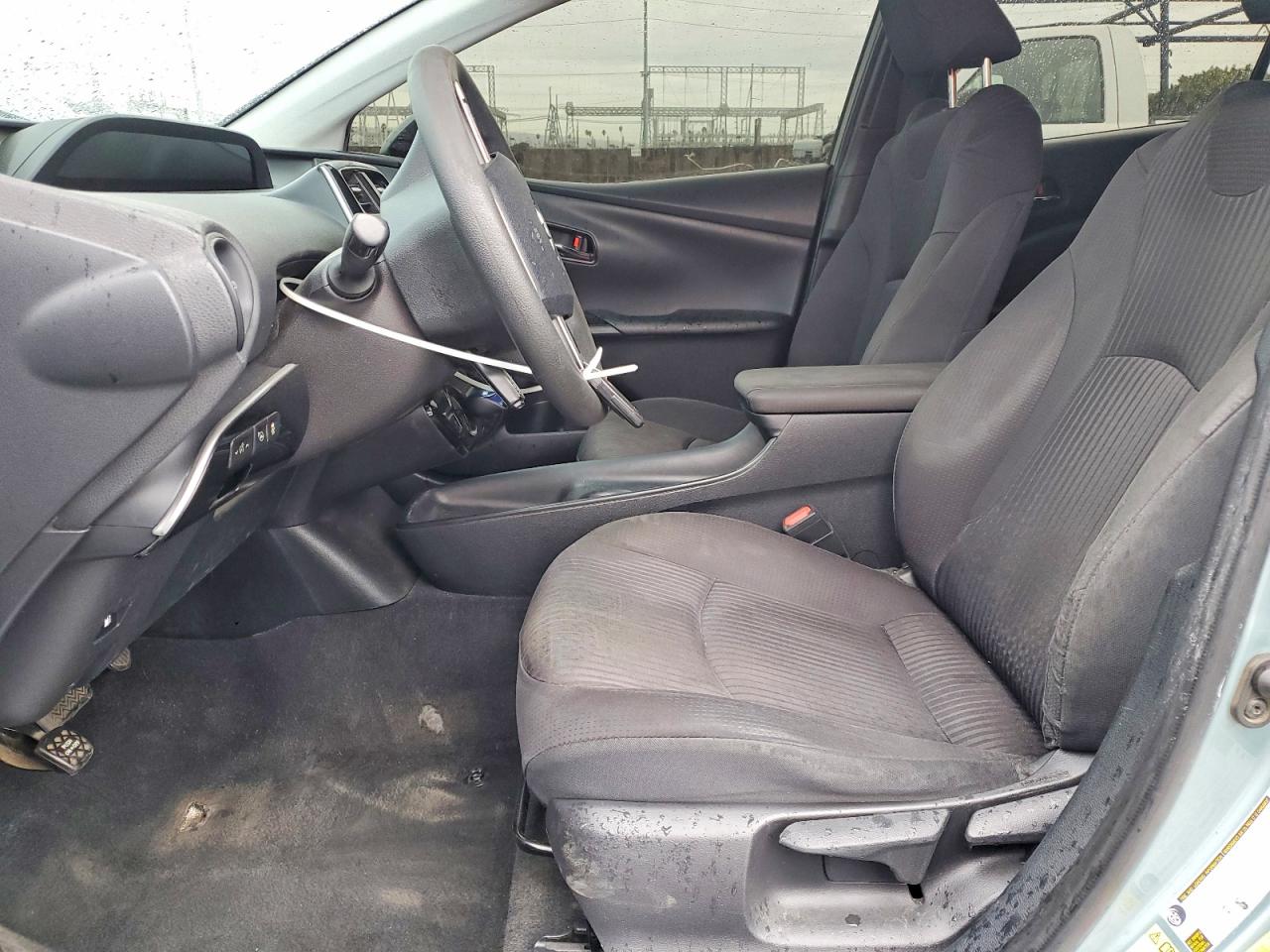 2018 TOYOTA PRIUS photo 7