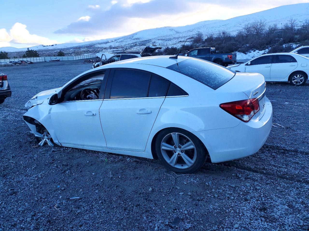2013 CHEVROLET CRUZE LT photo 2
