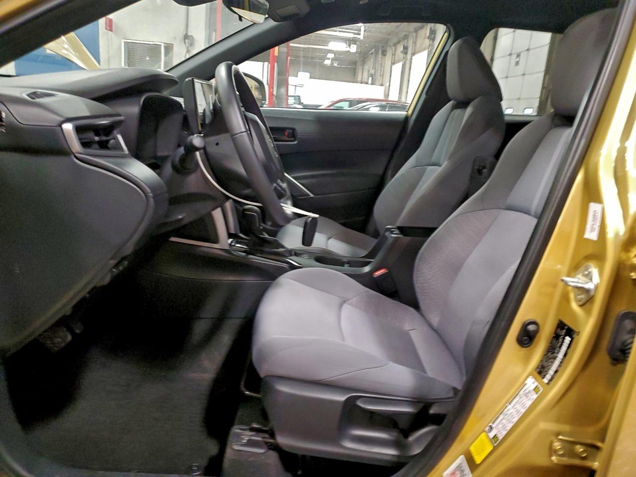 2024 TOYOTA COROLLA CROSS SE photo 7