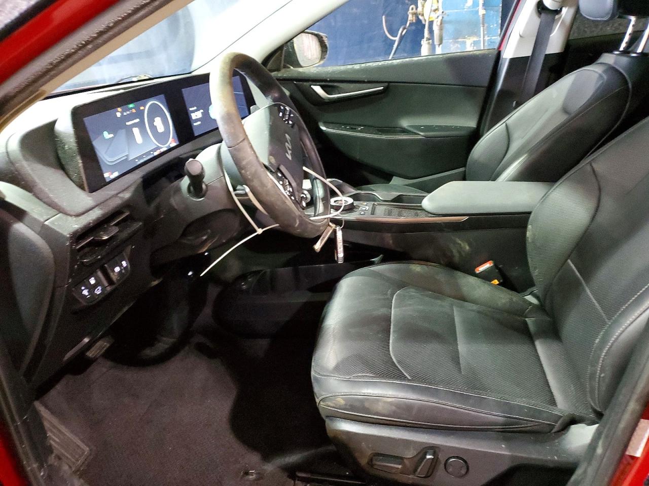 2024 KIA EV6 LIGHT photo 7