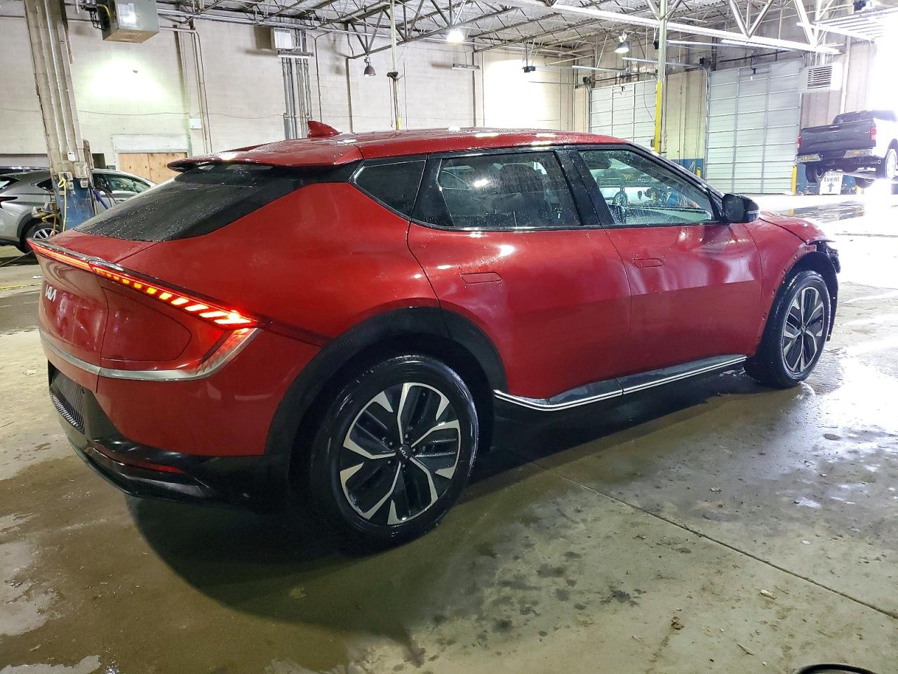2024 KIA EV6 LIGHT photo 3