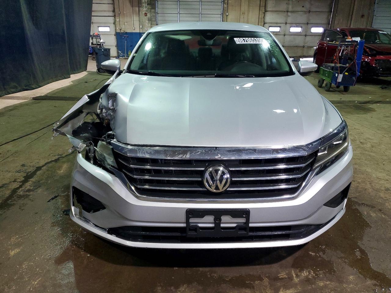 2020 VOLKSWAGEN PASSAT SE photo 5