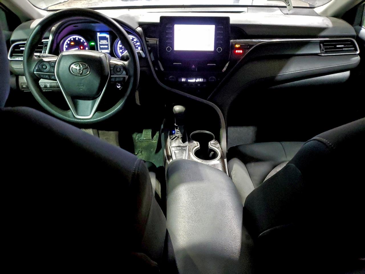 2023 TOYOTA CAMRY LE photo 8