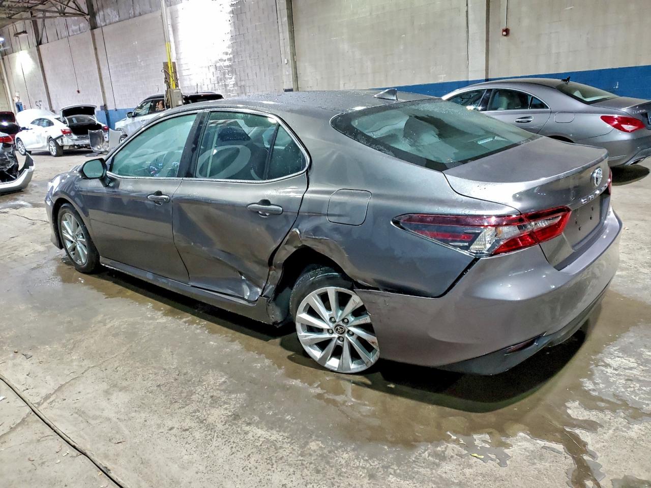 2023 TOYOTA CAMRY LE photo 2