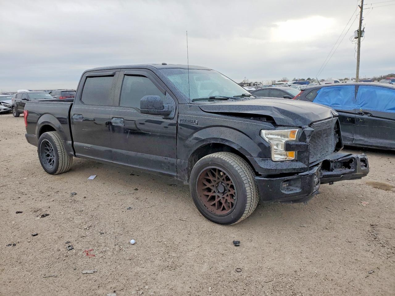 2017 FORD F150 SUPERCREW photo 4