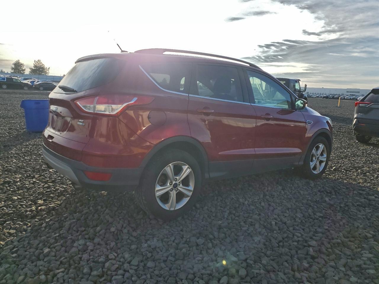 2015 FORD ESCAPE SE photo 3