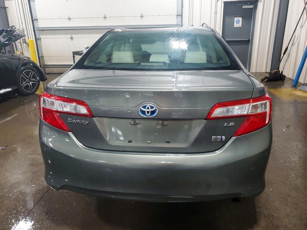 2012 TOYOTA CAMRY HYBRID photo 6