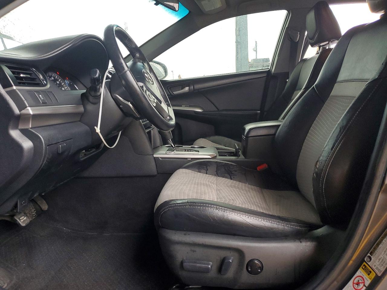 2014 TOYOTA CAMRY L photo 7