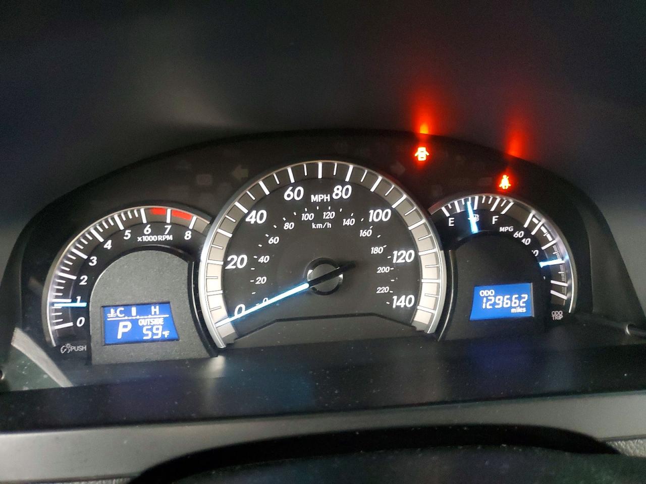 2014 TOYOTA CAMRY L photo 9