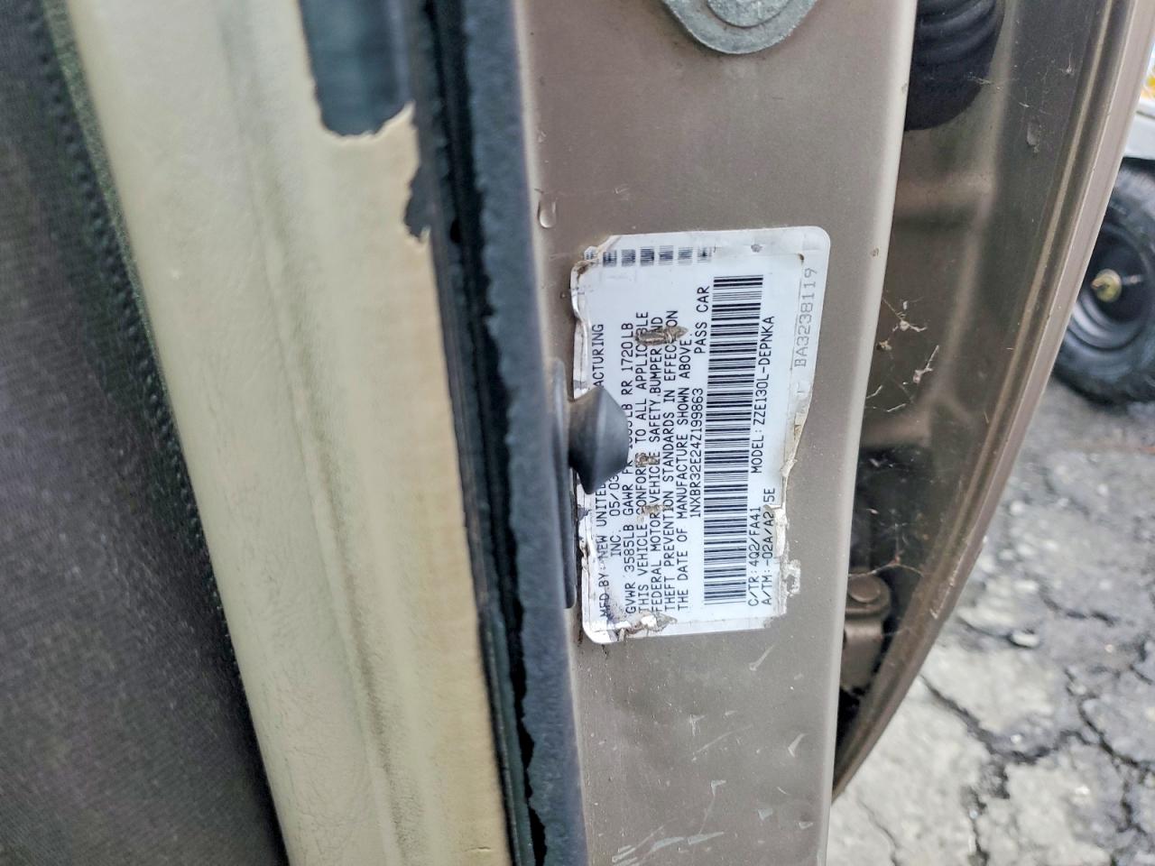 2004 TOYOTA COROLLA CE photo 12