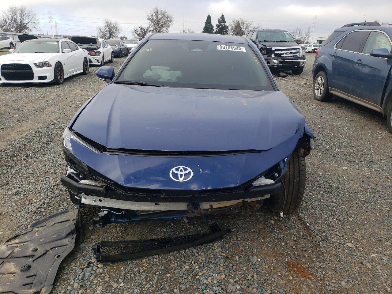 2025 TOYOTA CAMRY XSE photo 5