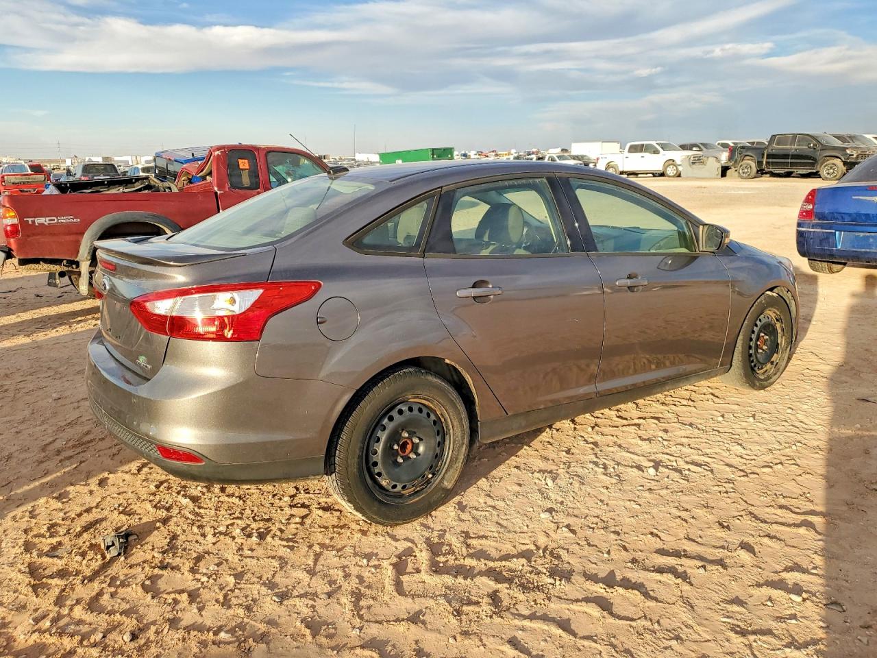 2013 FORD FOCUS SE photo 3