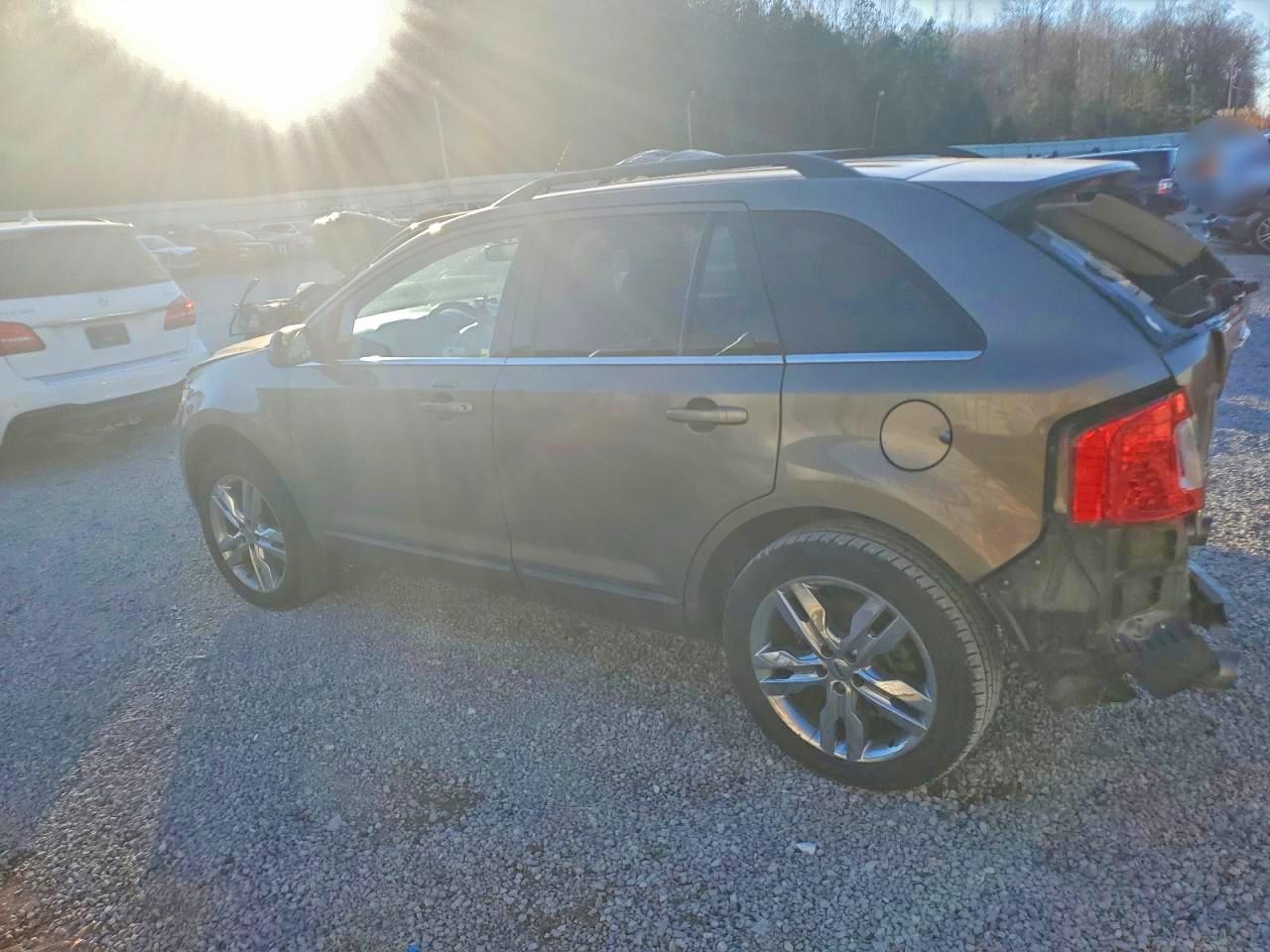 2013 FORD EDGE LIMITED photo 2