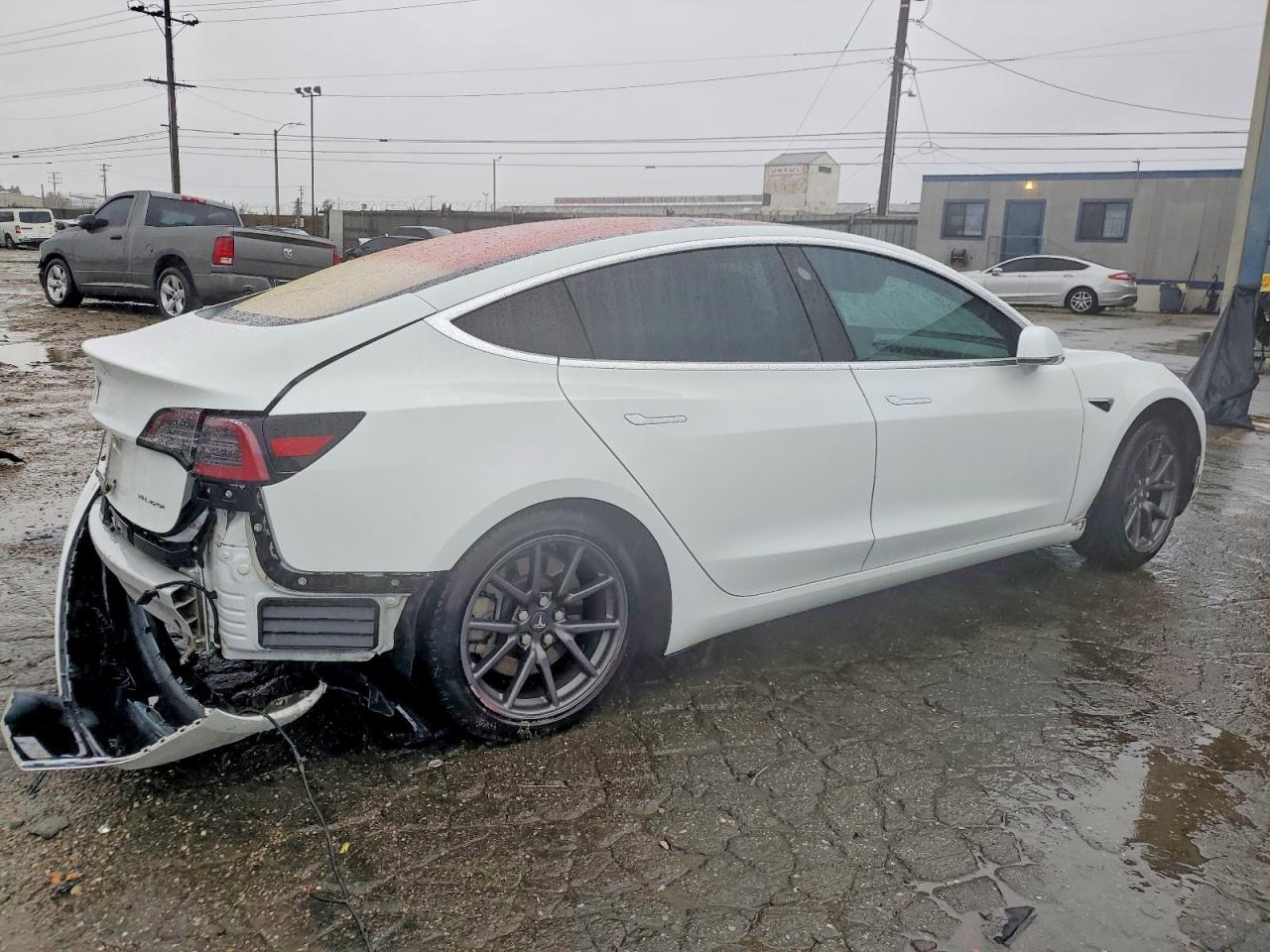 2018 TESLA MODEL 3 photo 3