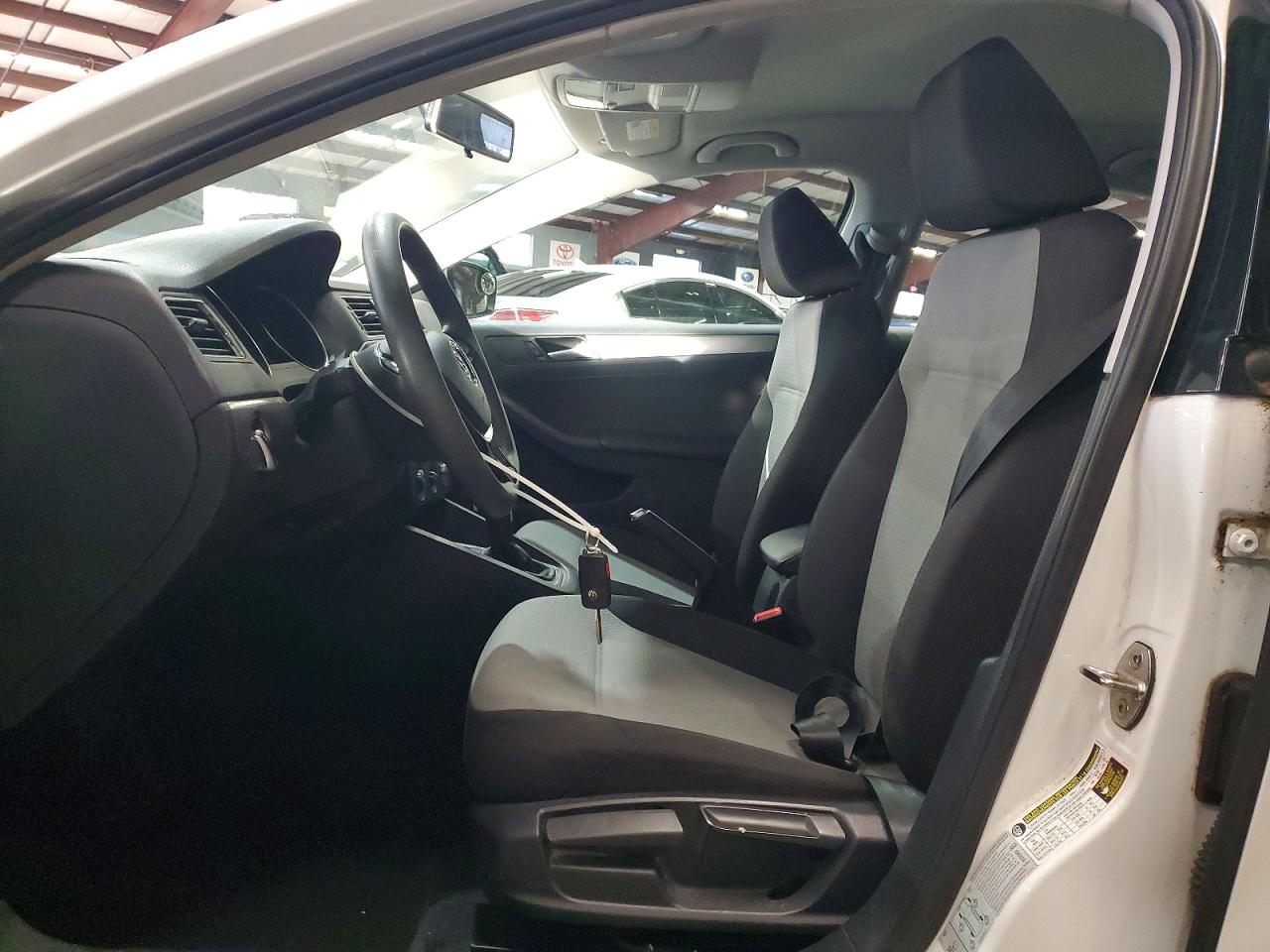 2017 VOLKSWAGEN JETTA S photo 7