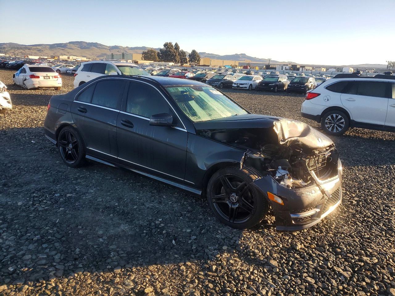 2013 MERCEDES-BENZ C 250 photo 4