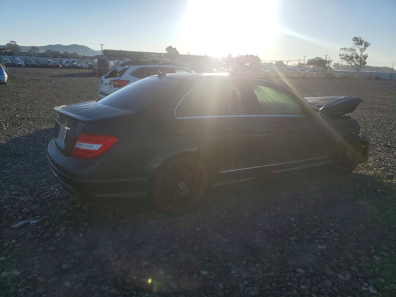 2013 MERCEDES-BENZ C 250 photo 3