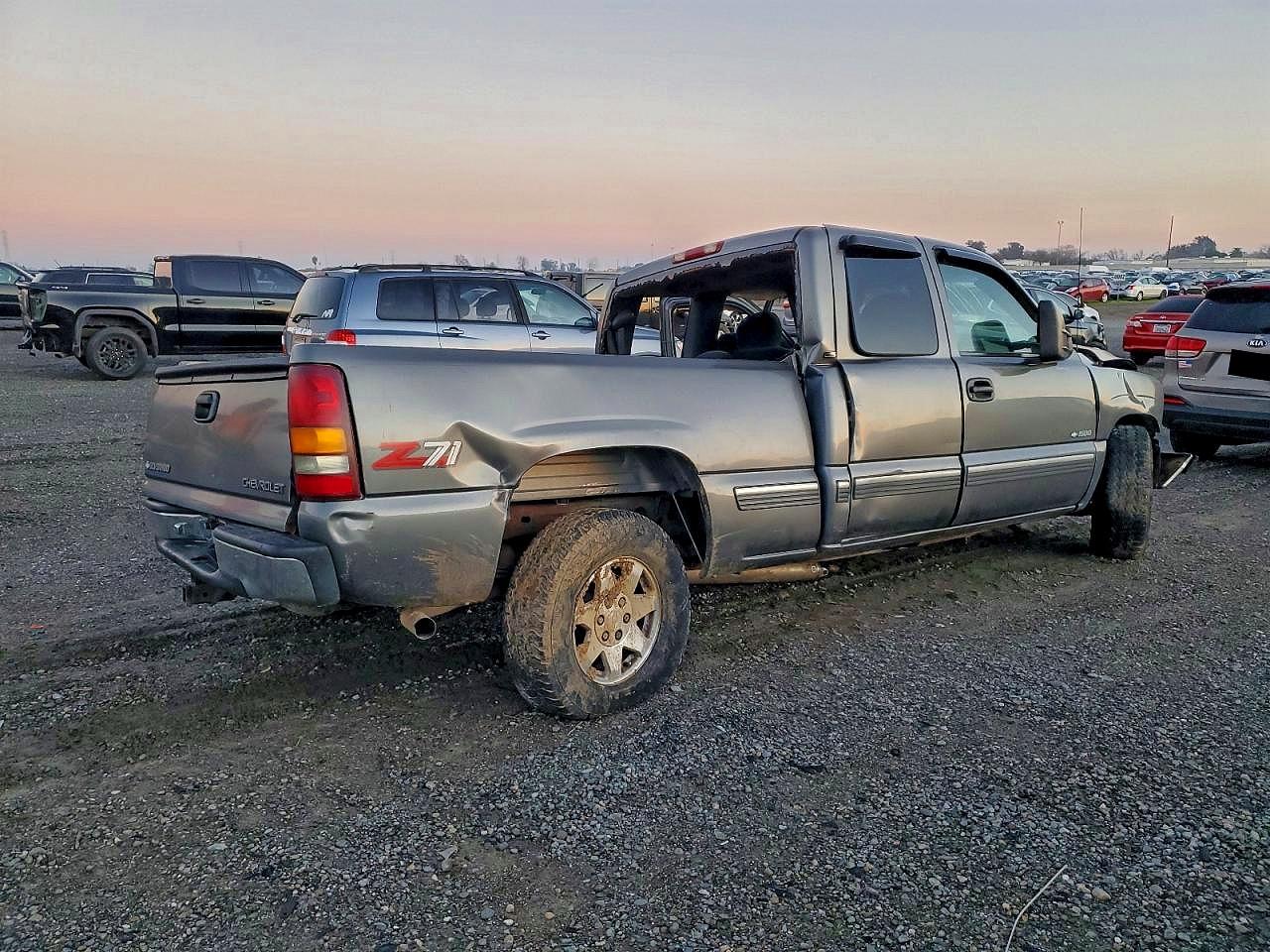 2000 CHEVROLET SILVERADO K1500 photo 5
