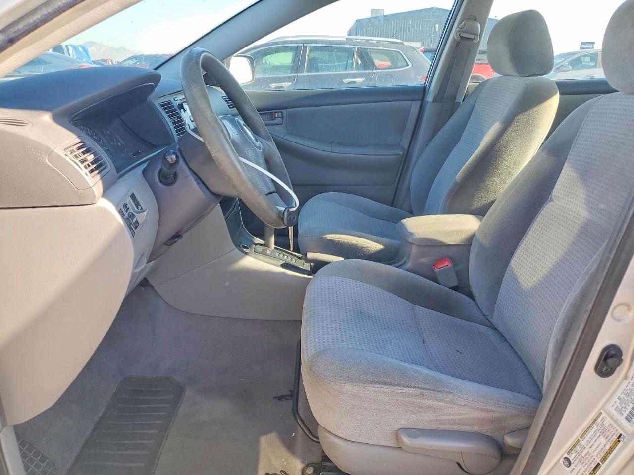 2005 TOYOTA COROLLA CE photo 7