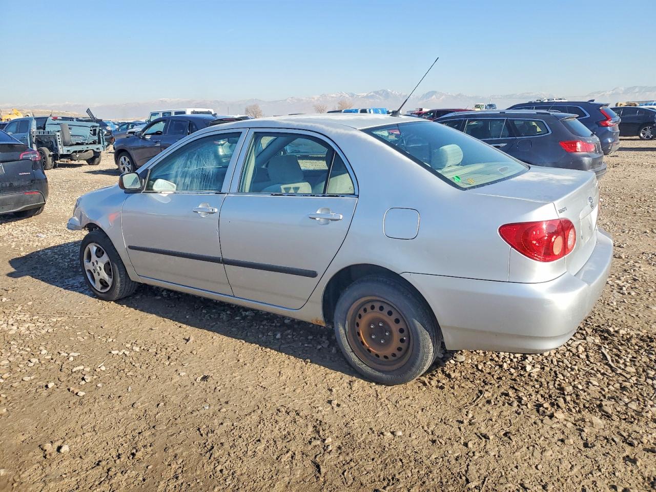 2005 TOYOTA COROLLA CE photo 2