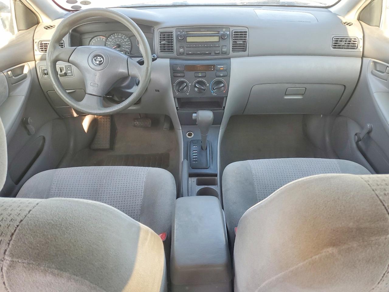 2005 TOYOTA COROLLA CE photo 8