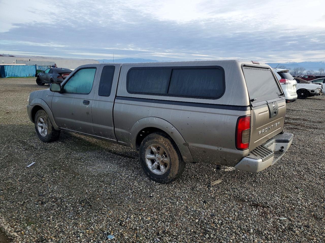 2004 NISSAN FRONTIER KING CAB XE photo 2