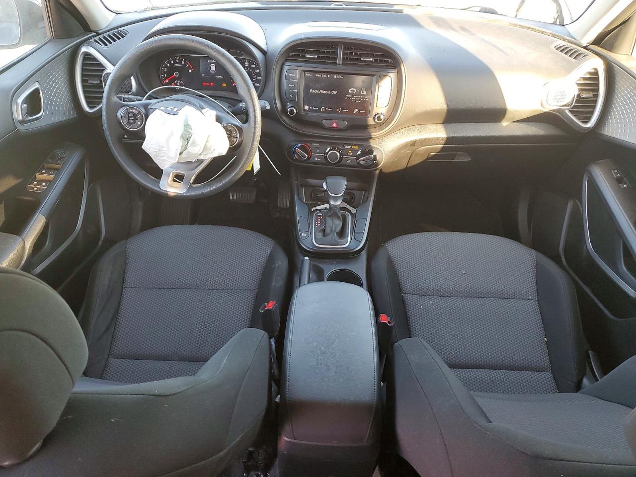 2022 KIA SOUL LX photo 8