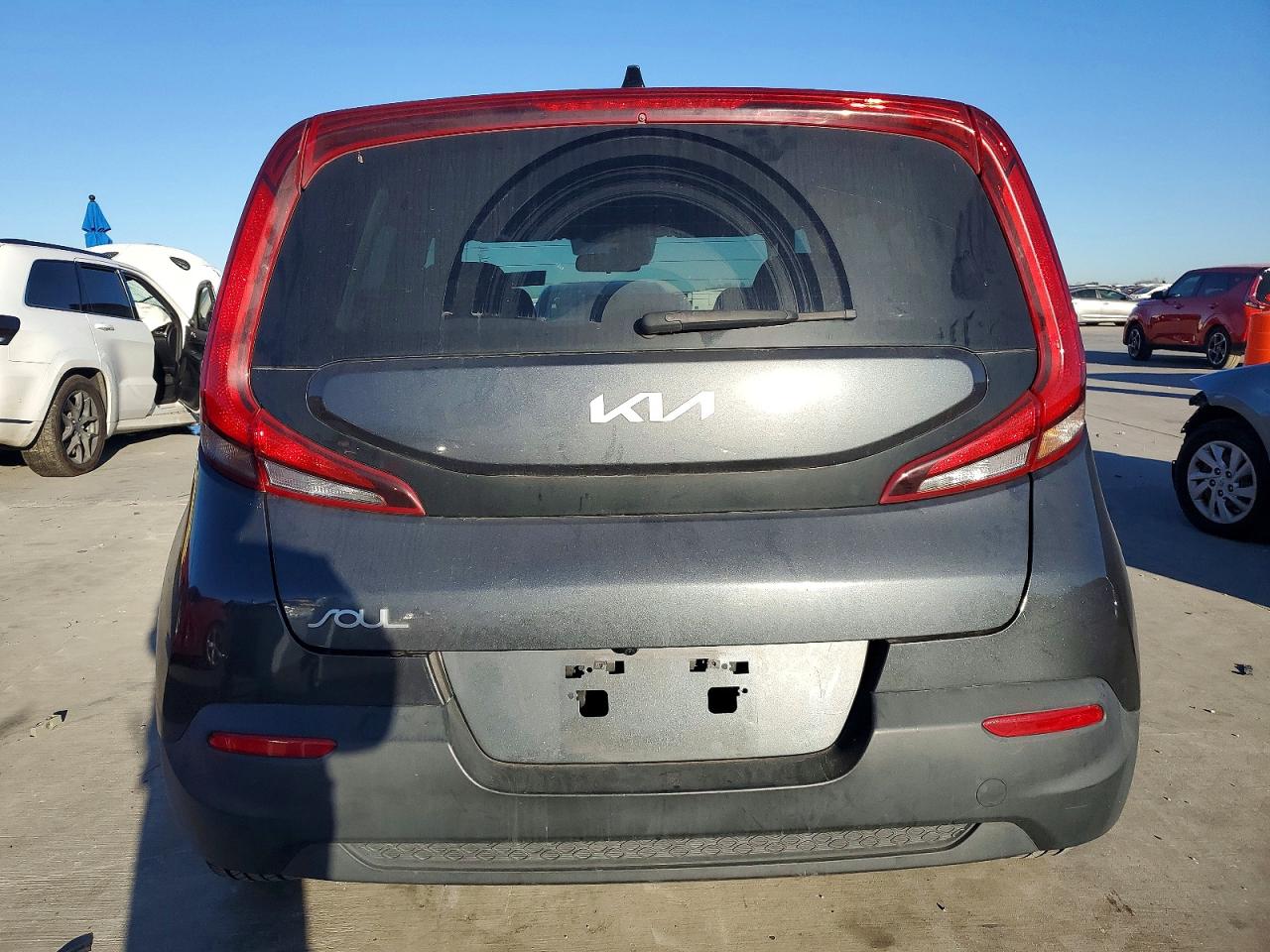 2022 KIA SOUL LX photo 6