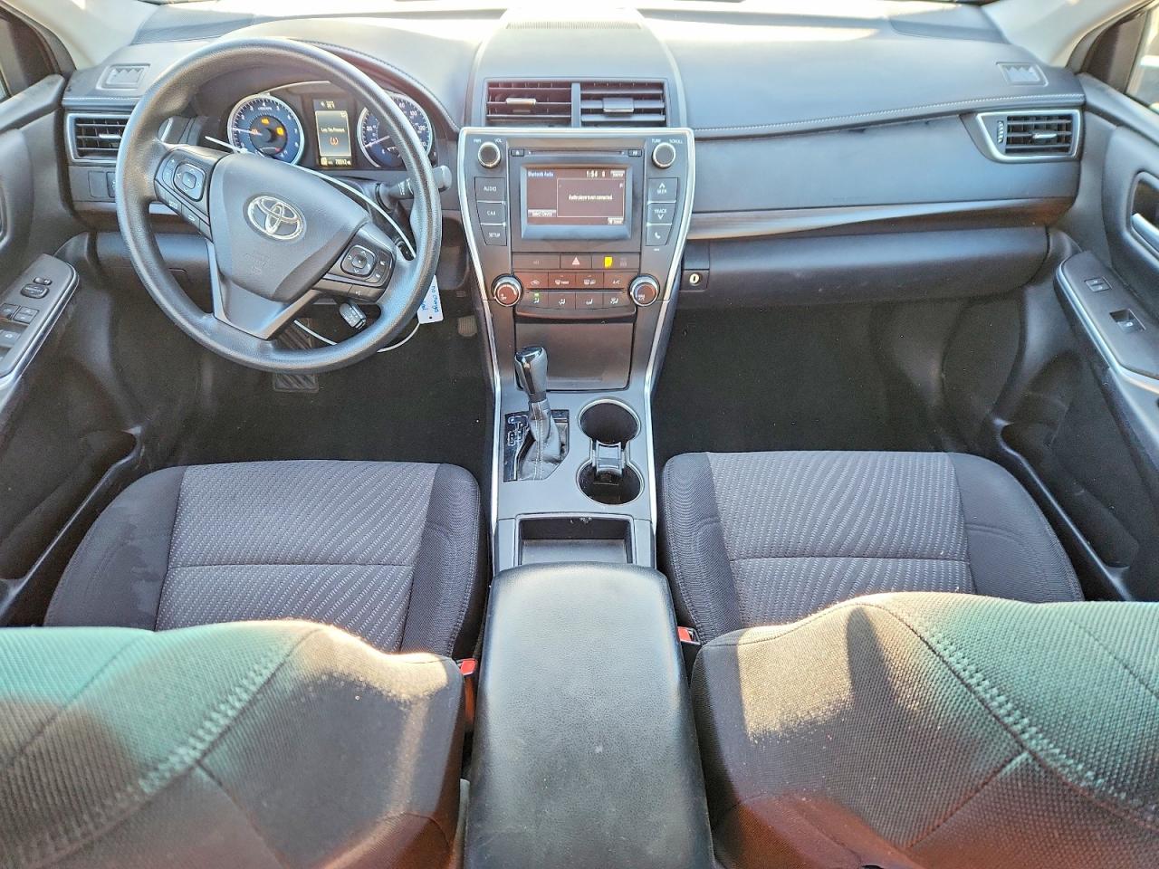 2017 TOYOTA CAMRY LE photo 8