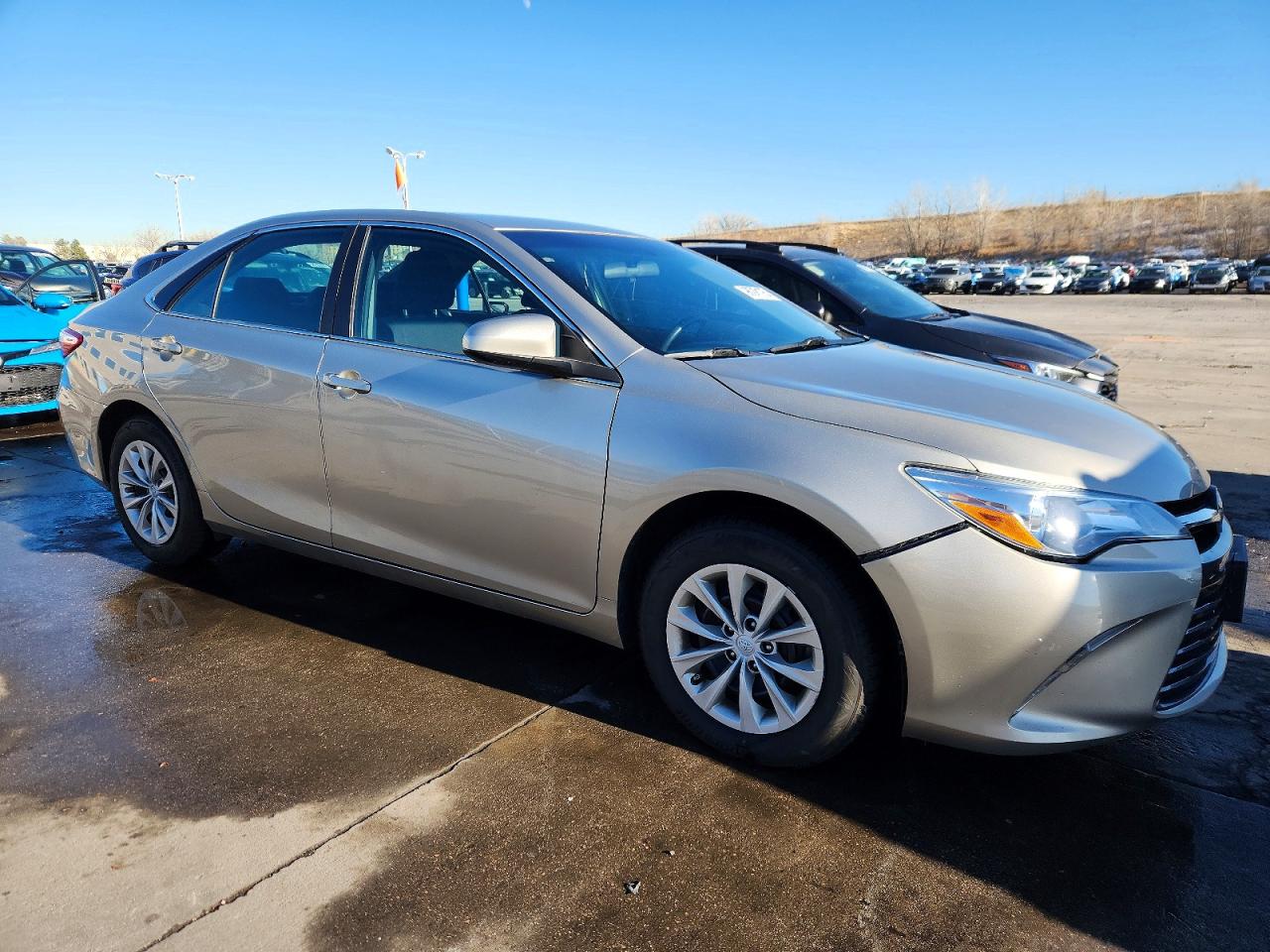 2017 TOYOTA CAMRY LE photo 4