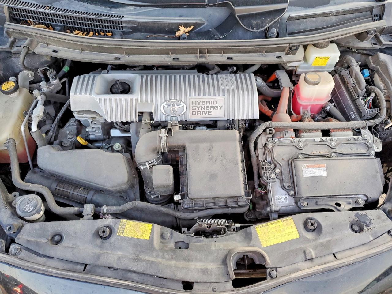 2014 TOYOTA PRIUS photo 11