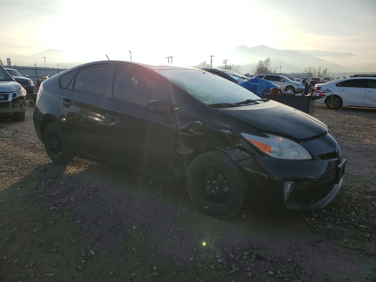 2014 TOYOTA PRIUS photo 4