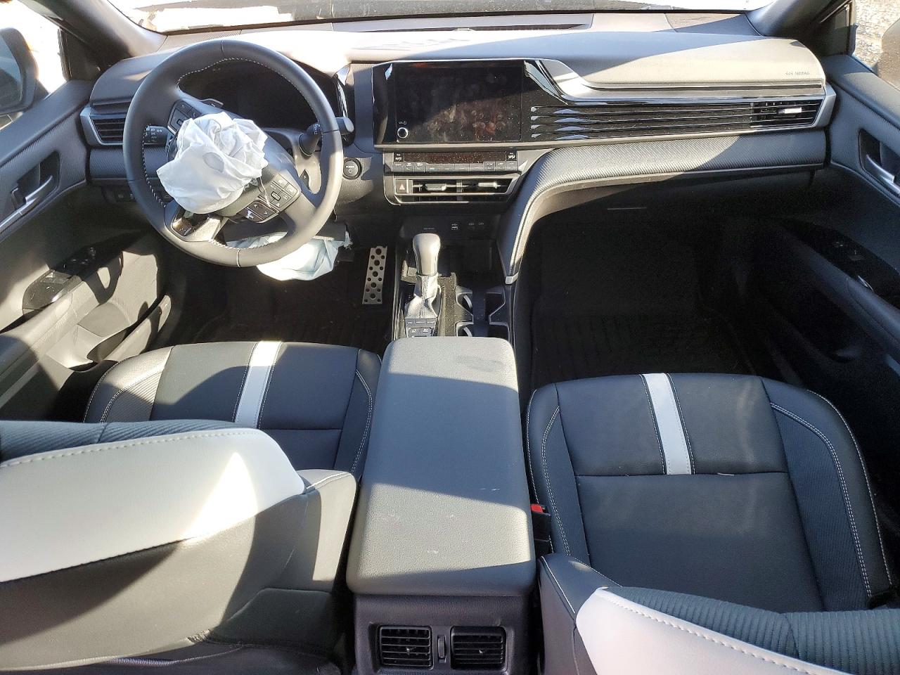 2025 TOYOTA CAMRY XSE photo 15