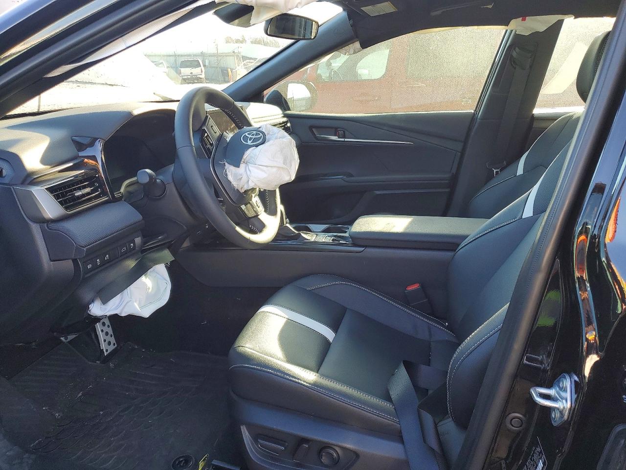 2025 TOYOTA CAMRY XSE photo 13
