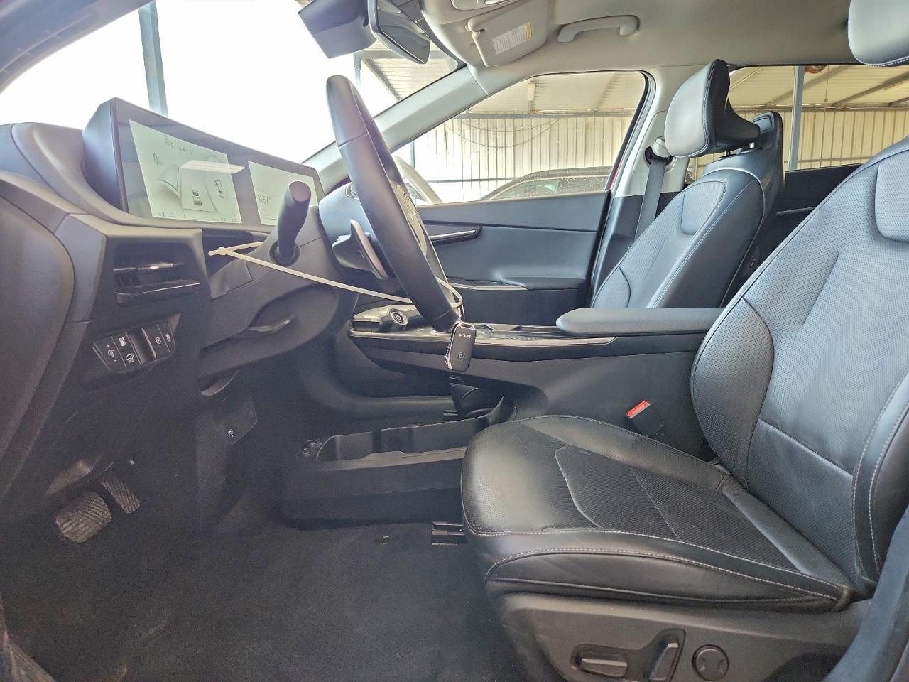 2023 KIA EV6 LIGHT photo 7