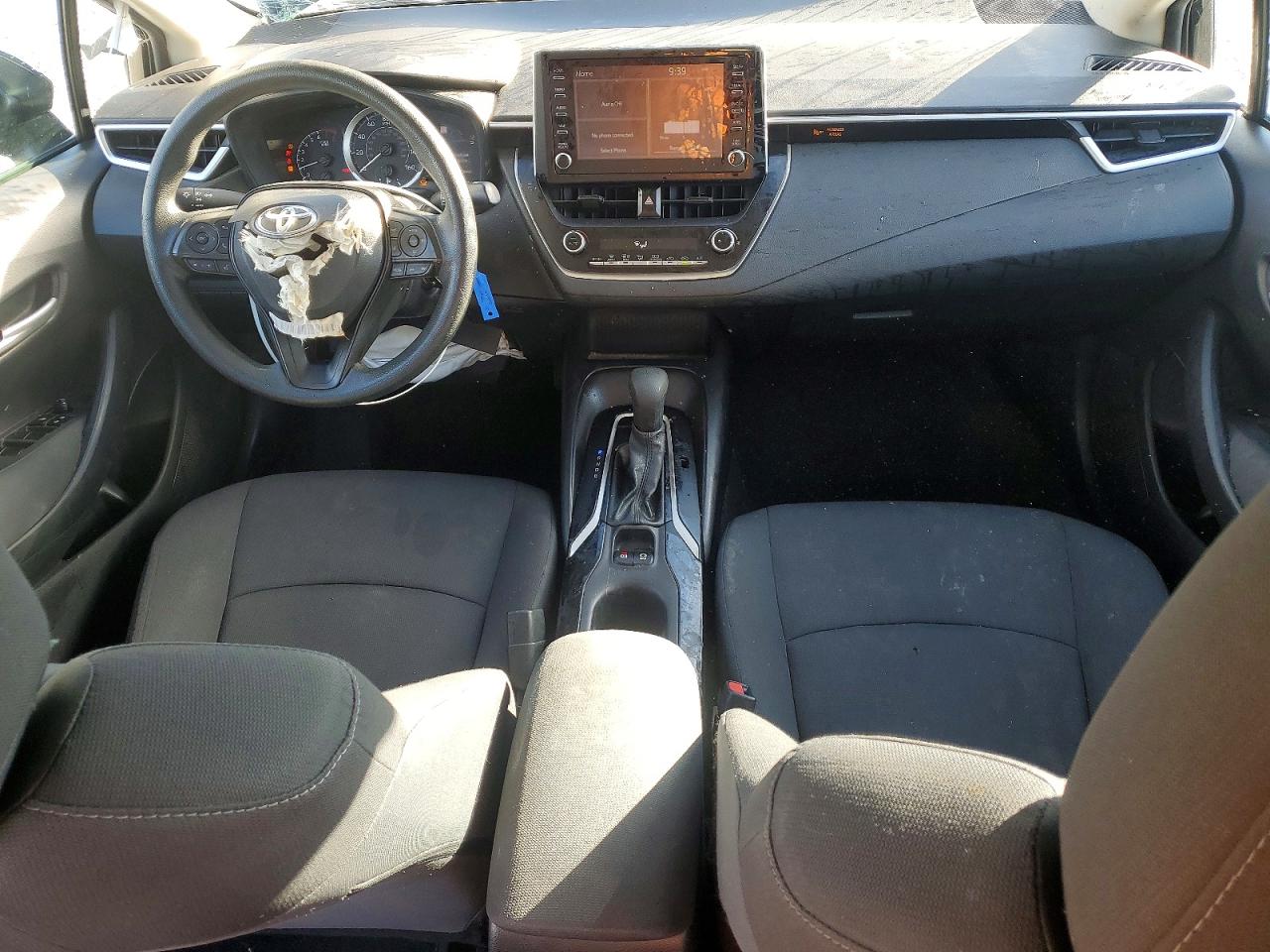 2020 TOYOTA COROLLA LE photo 13