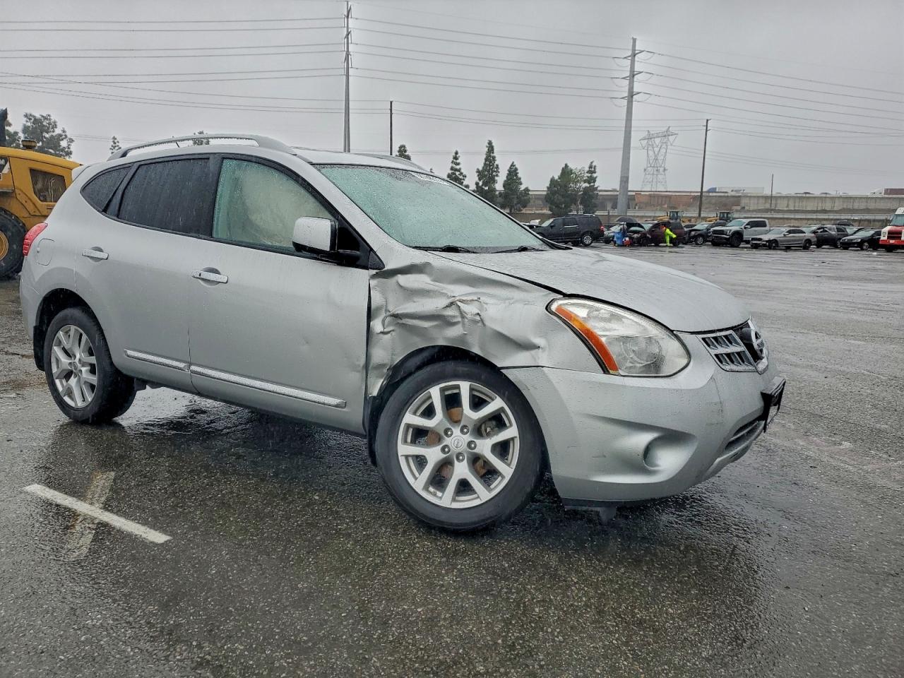2013 NISSAN ROGUE S photo 4