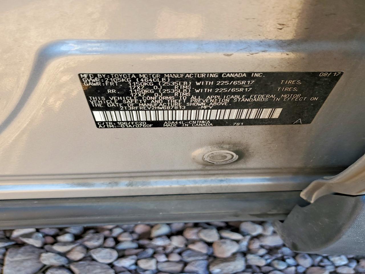 2017 TOYOTA RAV4 XLE photo 12